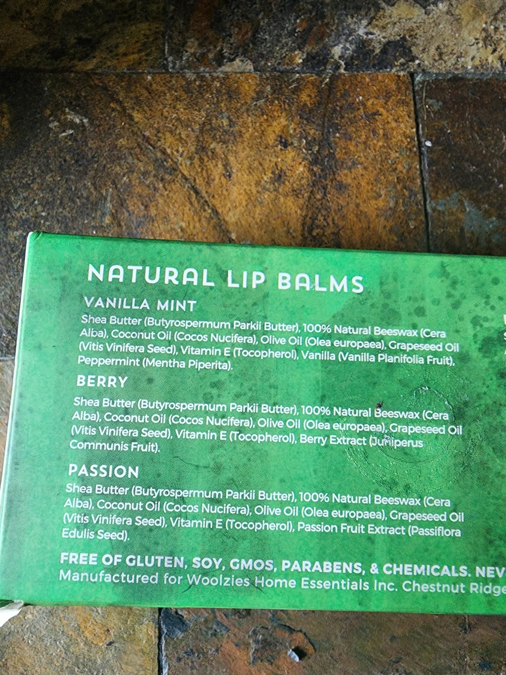 Set a 6 natural lip balms with vitamin E. - Picture 2 of 5
